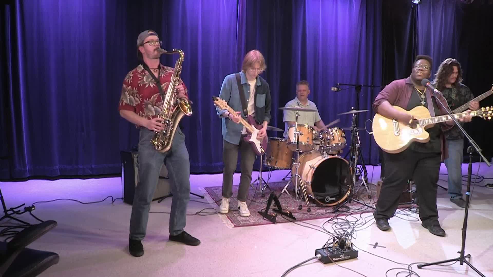 Thumbnail image for Peter Lewandowski and Friends - J-MO show and The J-Lighters